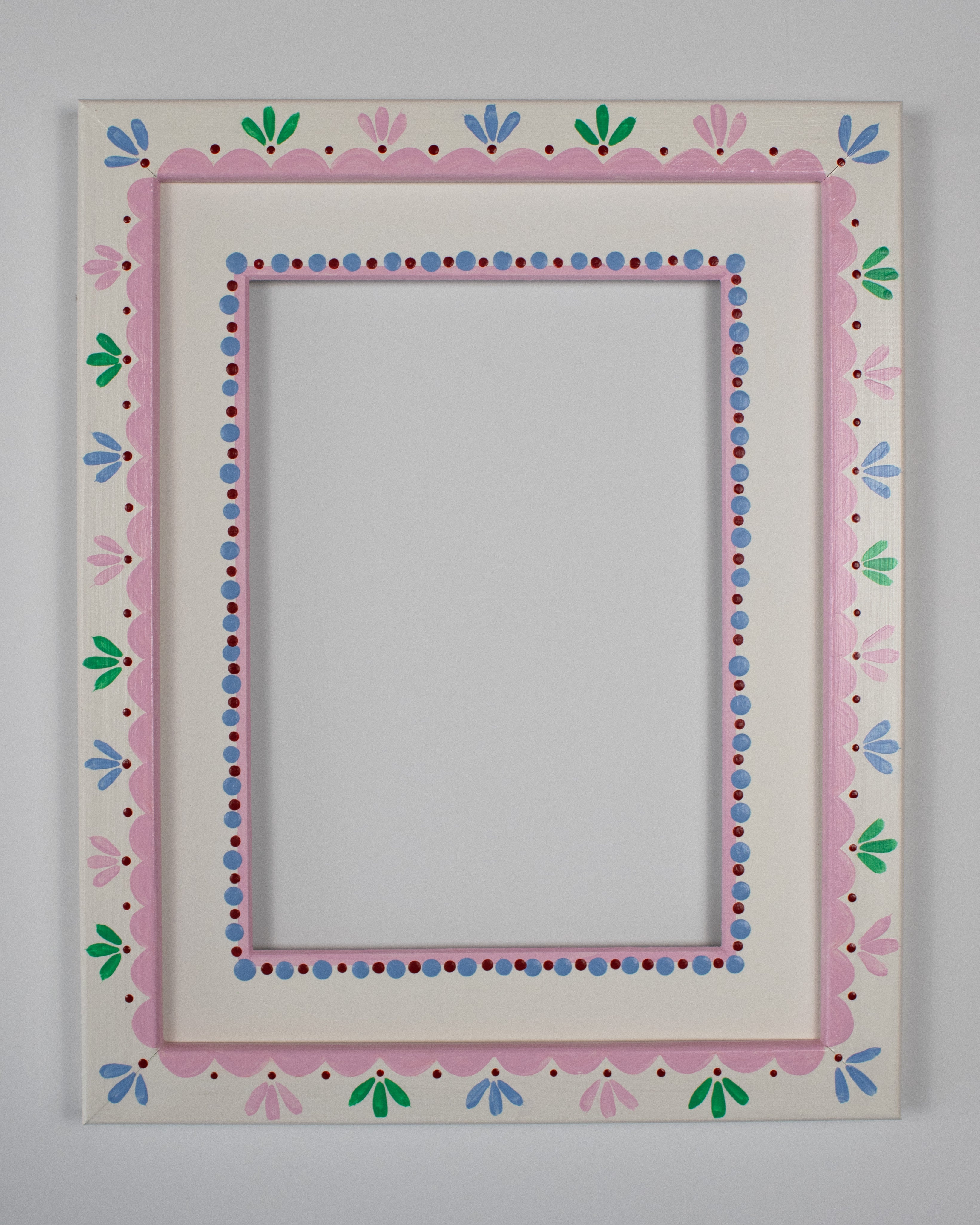 Maddy Frame and Mount