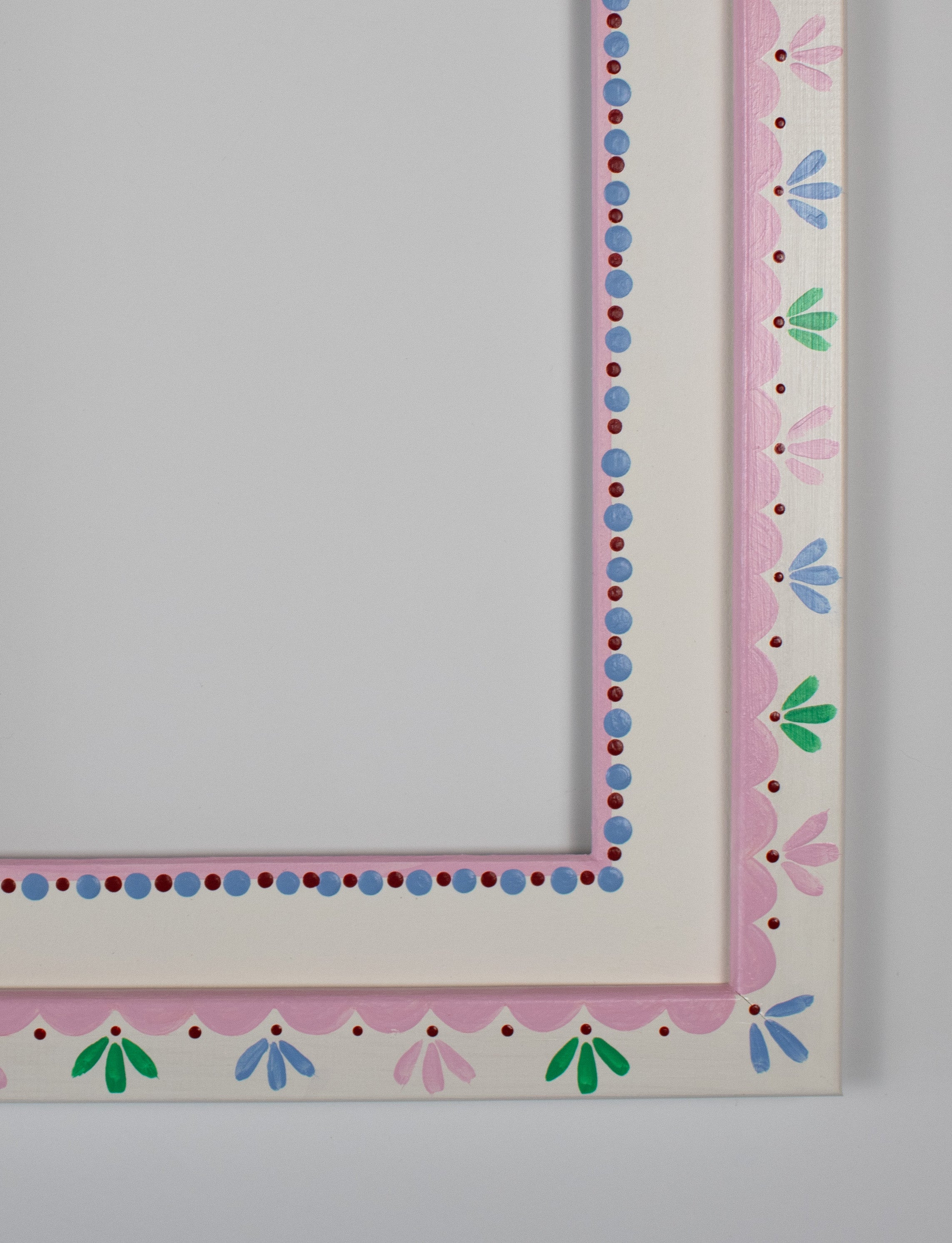 Maddy Frame and Mount