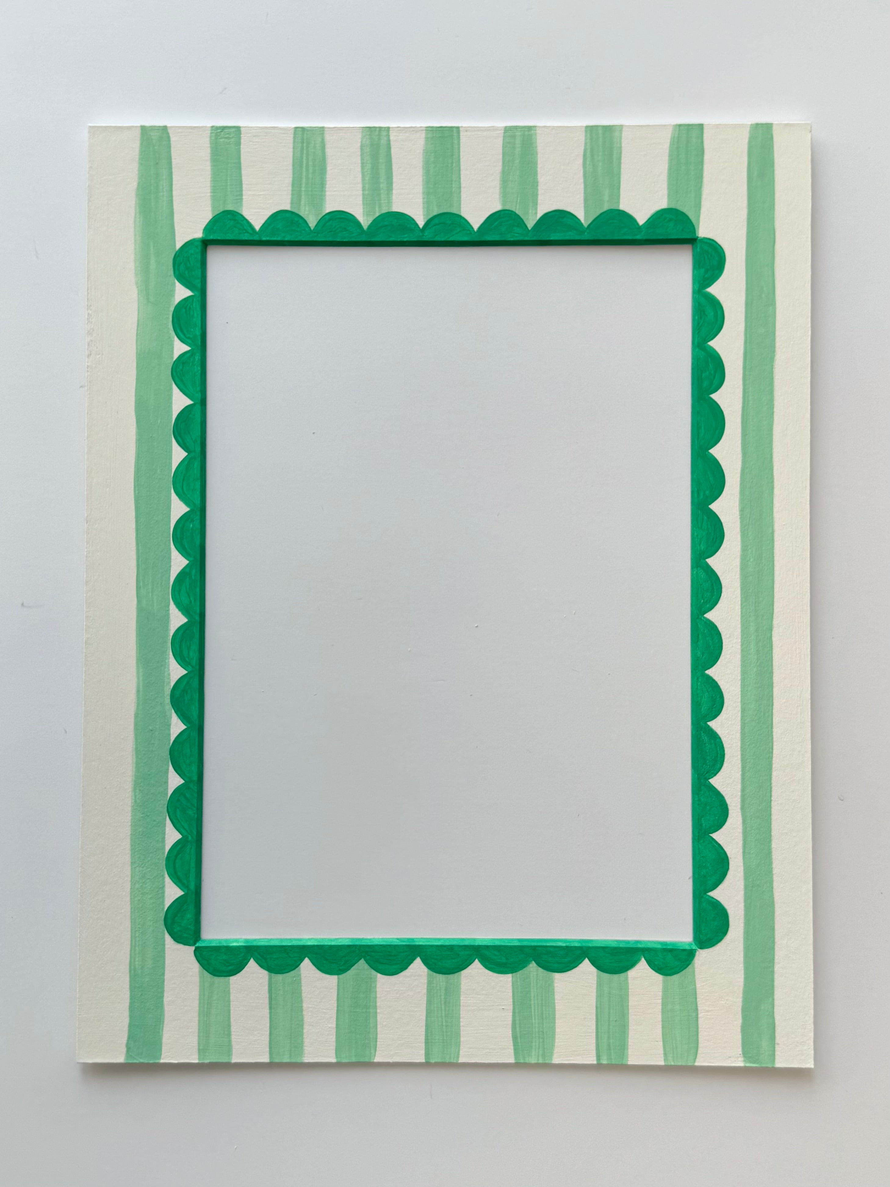 Green Stripe Scallop Mount