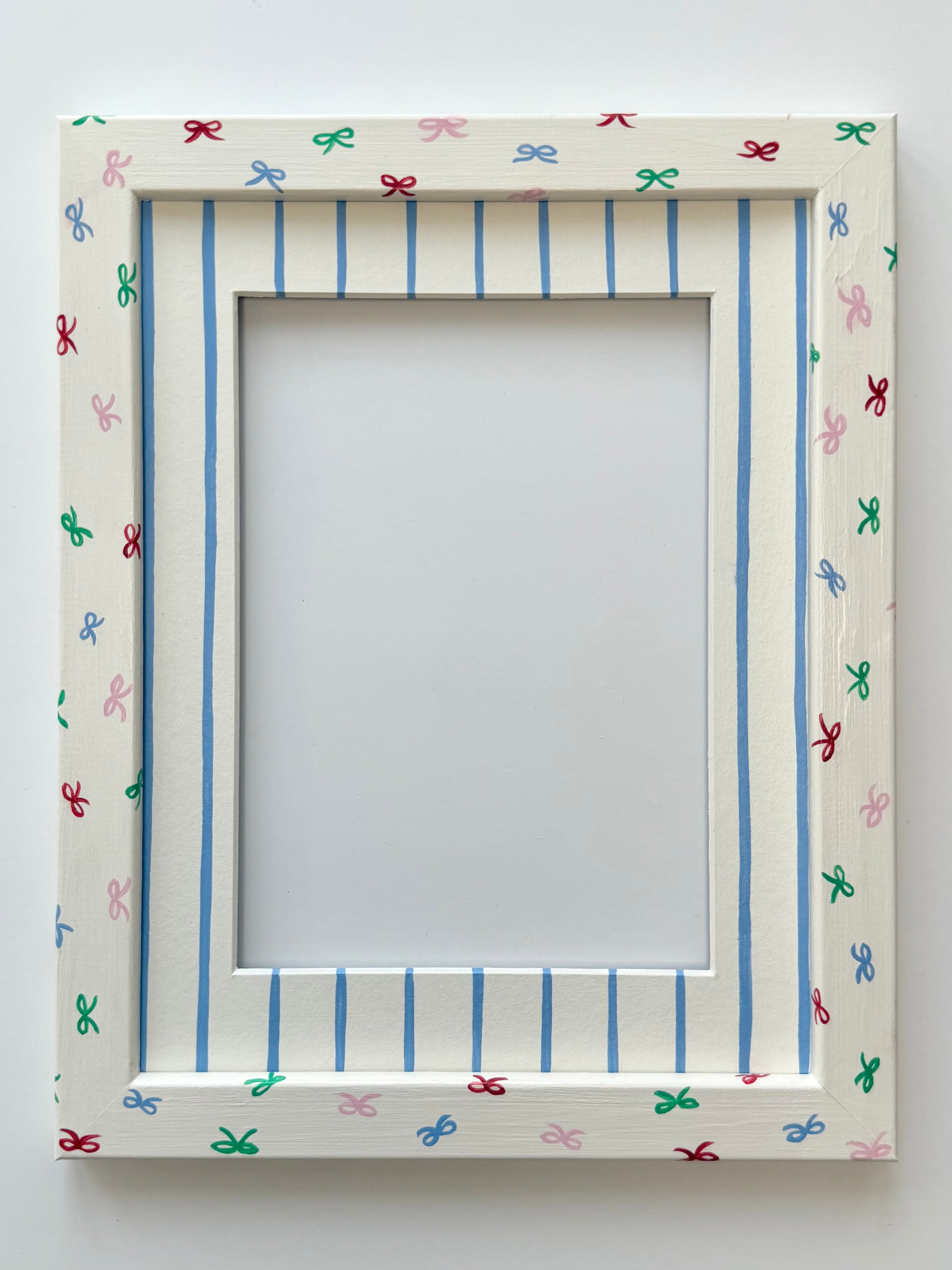 Multi Bow Frame with Blue Thin Stripe Mount