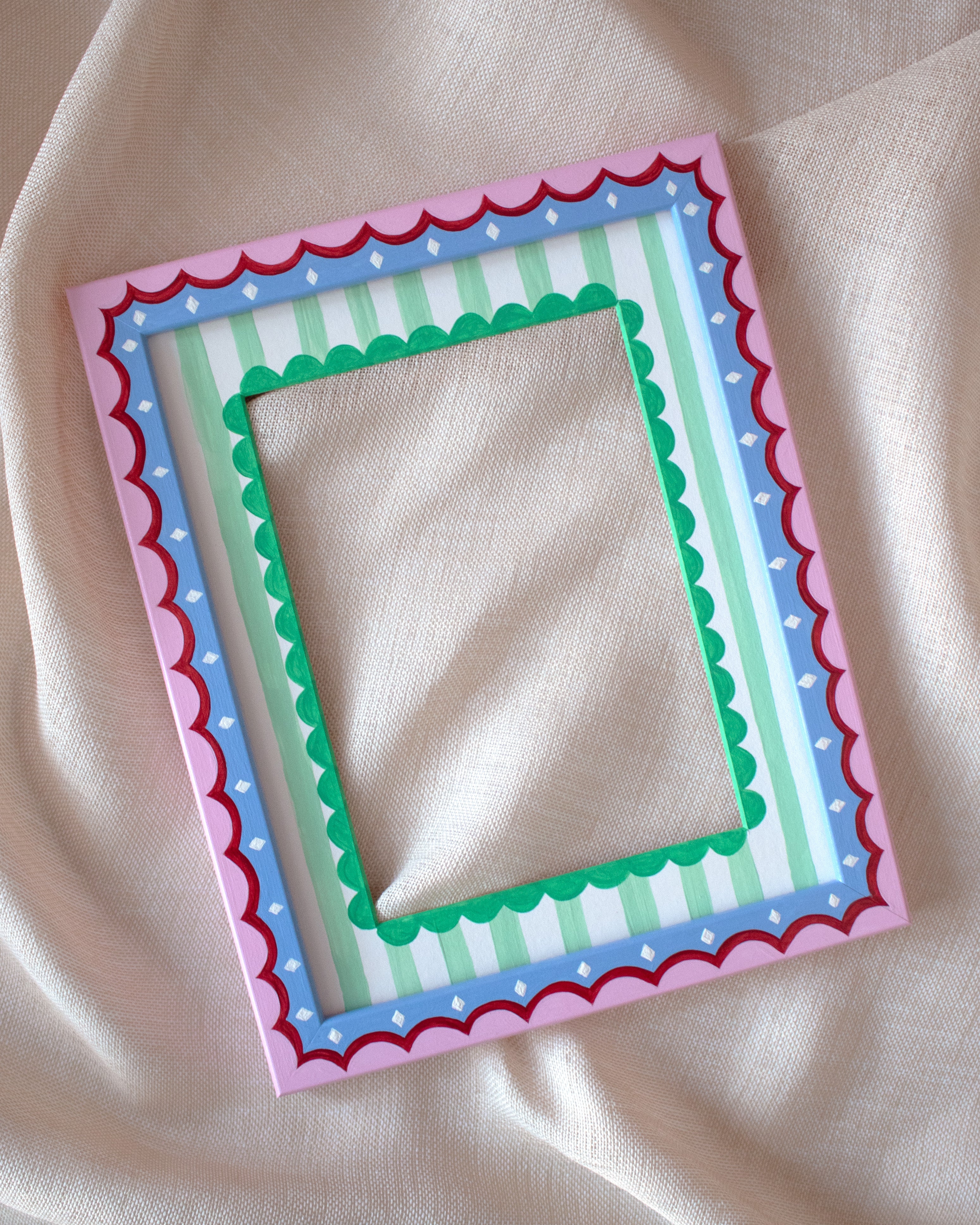 Darcy Frame and Mount