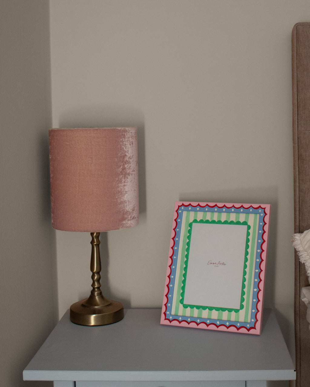 Darcy Frame and Mount